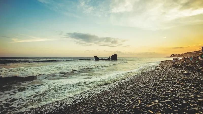 Playa El Tunco Surf City El Salvador
