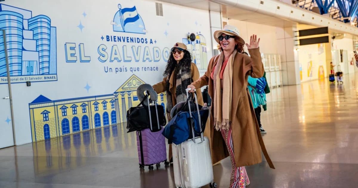 Aeropuerto Internacional San Oscar Arnulfo Romero