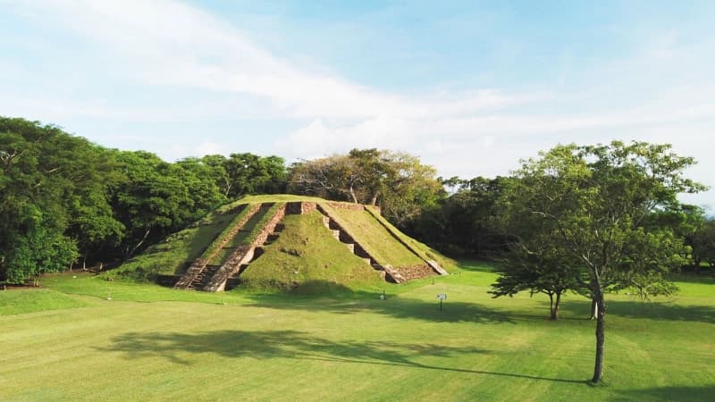 Sitio Arqueologico Cihuatan El Salvador